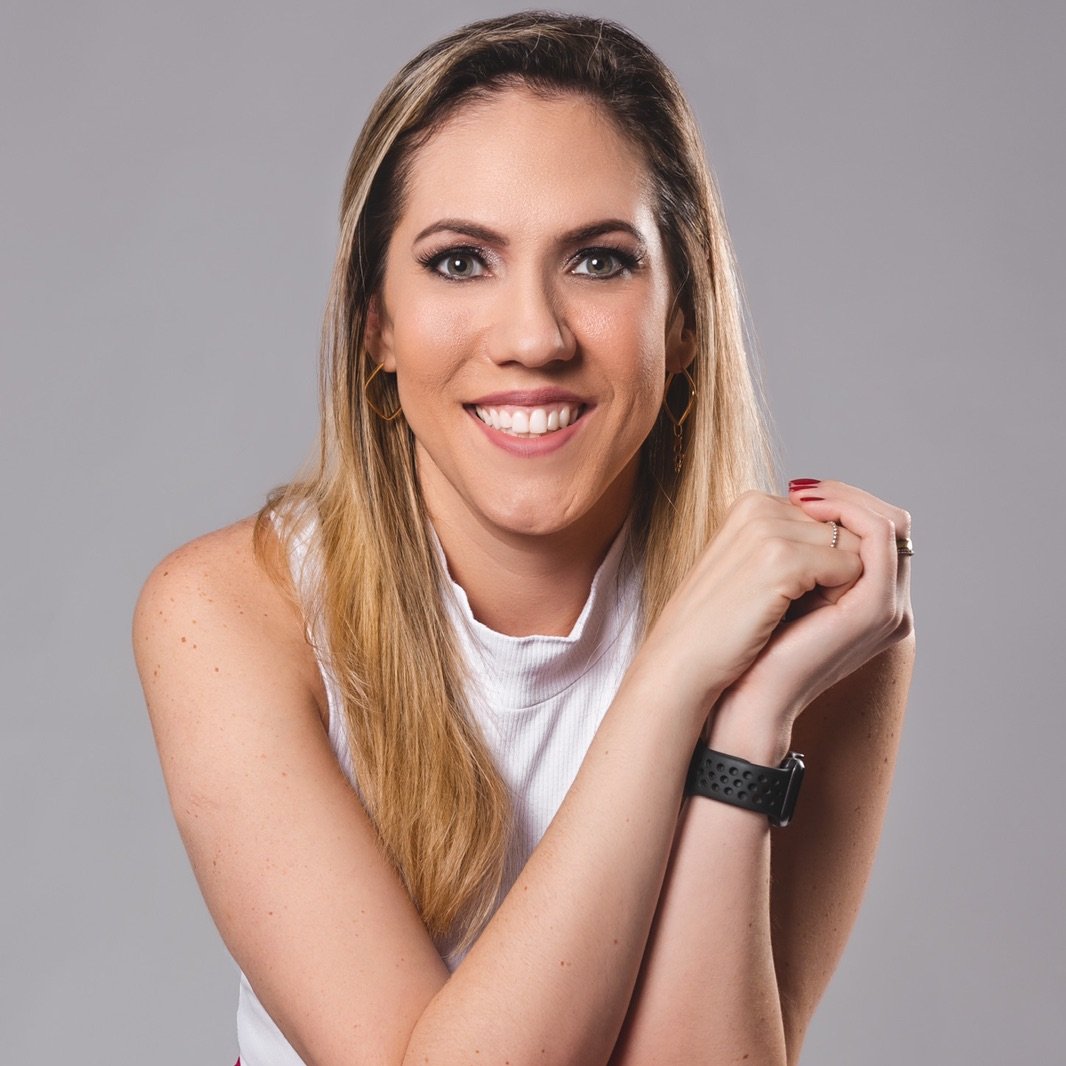 Profa. Carla Montenegro
